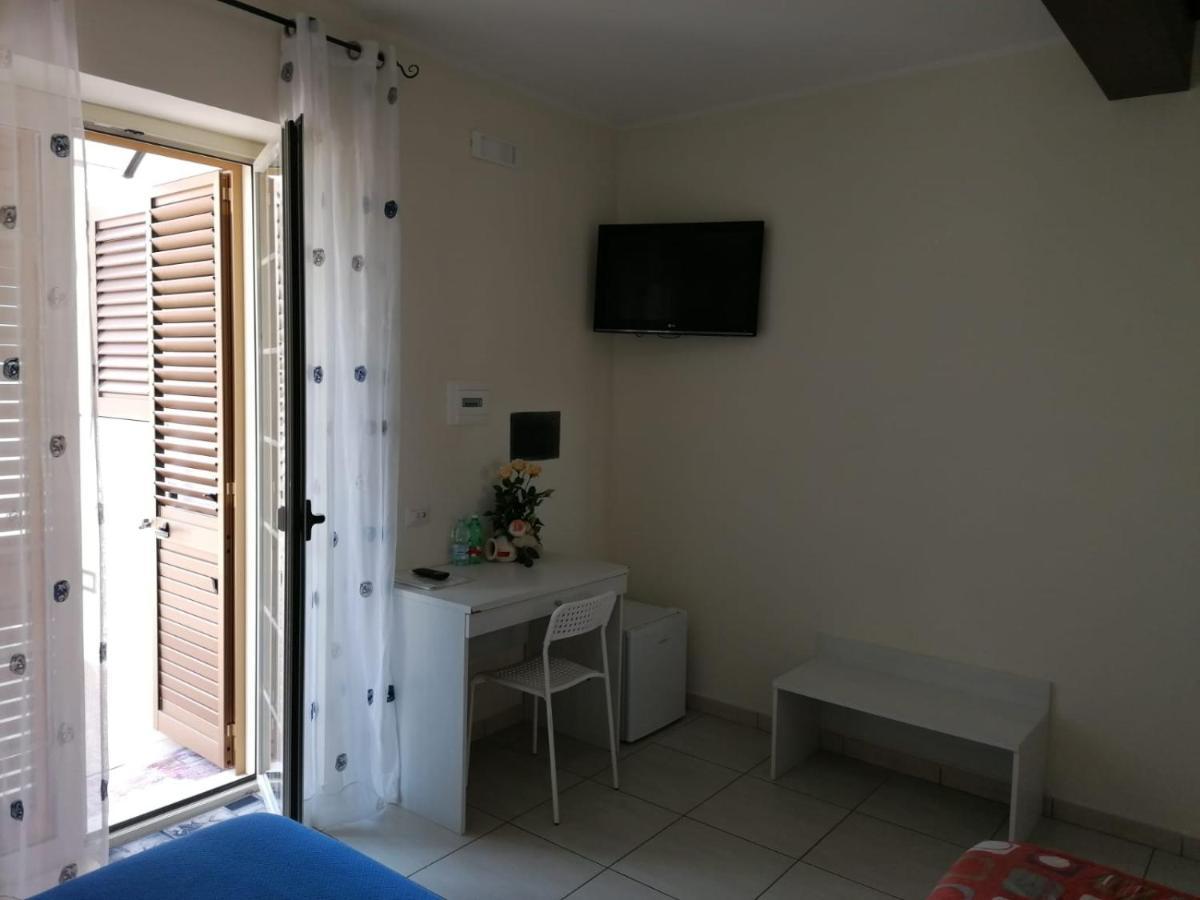 Affittacamere Il Tulipano Beach Formia Ngoại thất bức ảnh